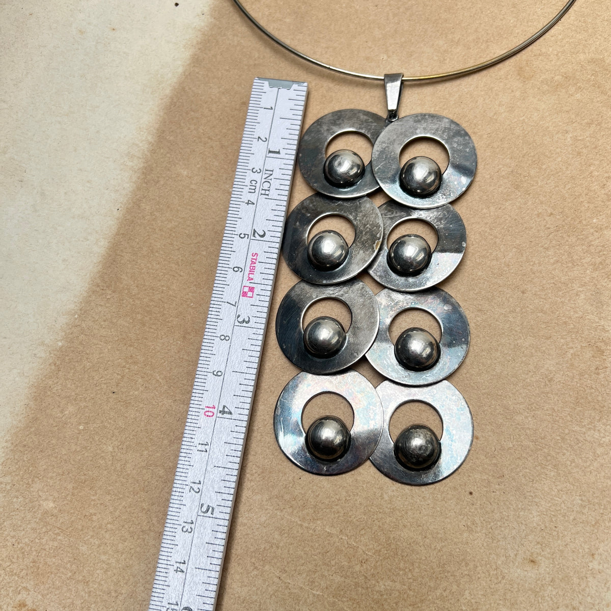 Vintage Space Age Halsreif mit Modular-Anhänger Op-Art Modernist Silber Kette