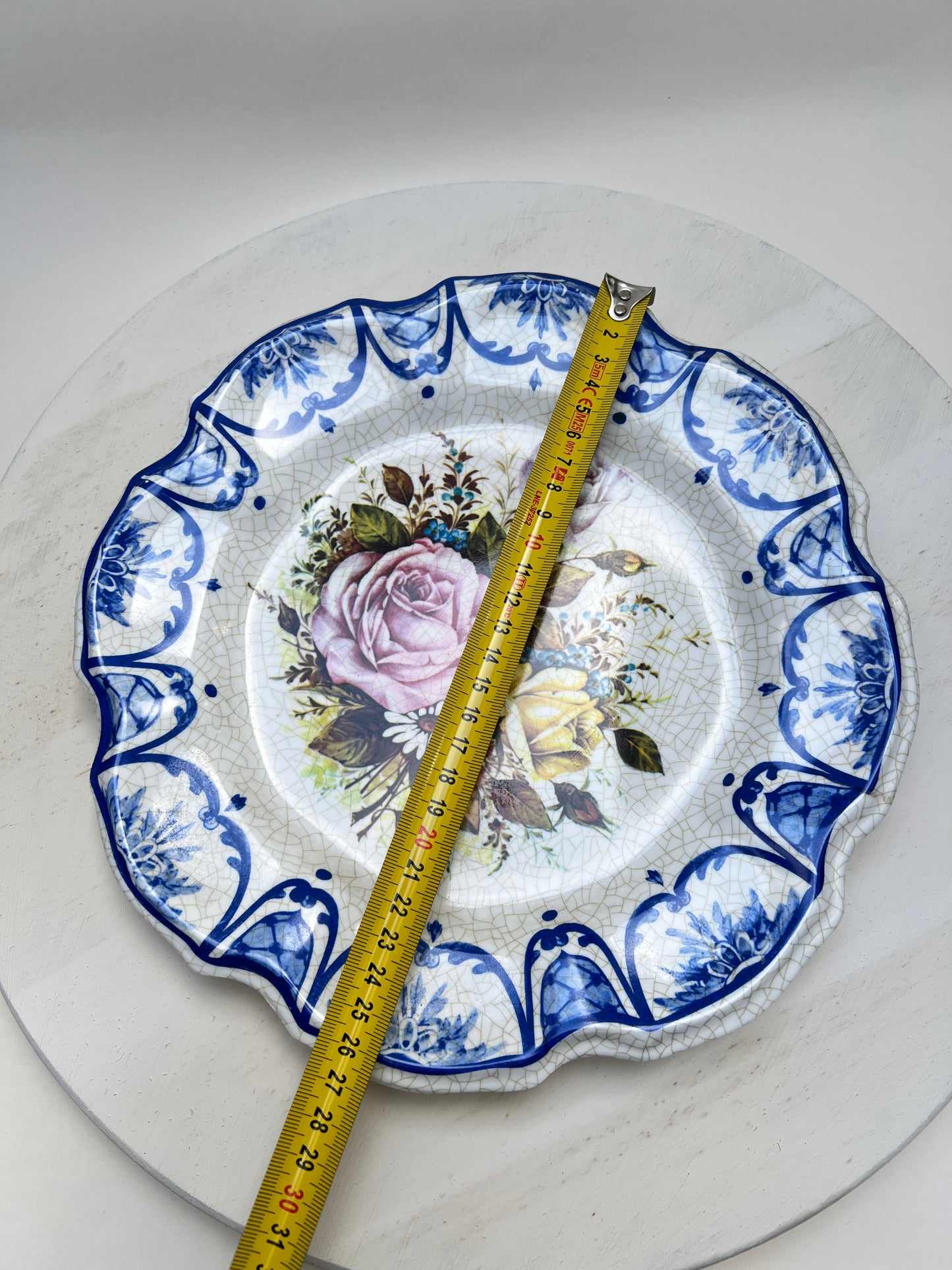 Vintage Melamin Wandteller mit Rosenmotiv & Delft Blau | Österreich Souvenir Innsbruck Salzburg Bregenz | 60er Jahre