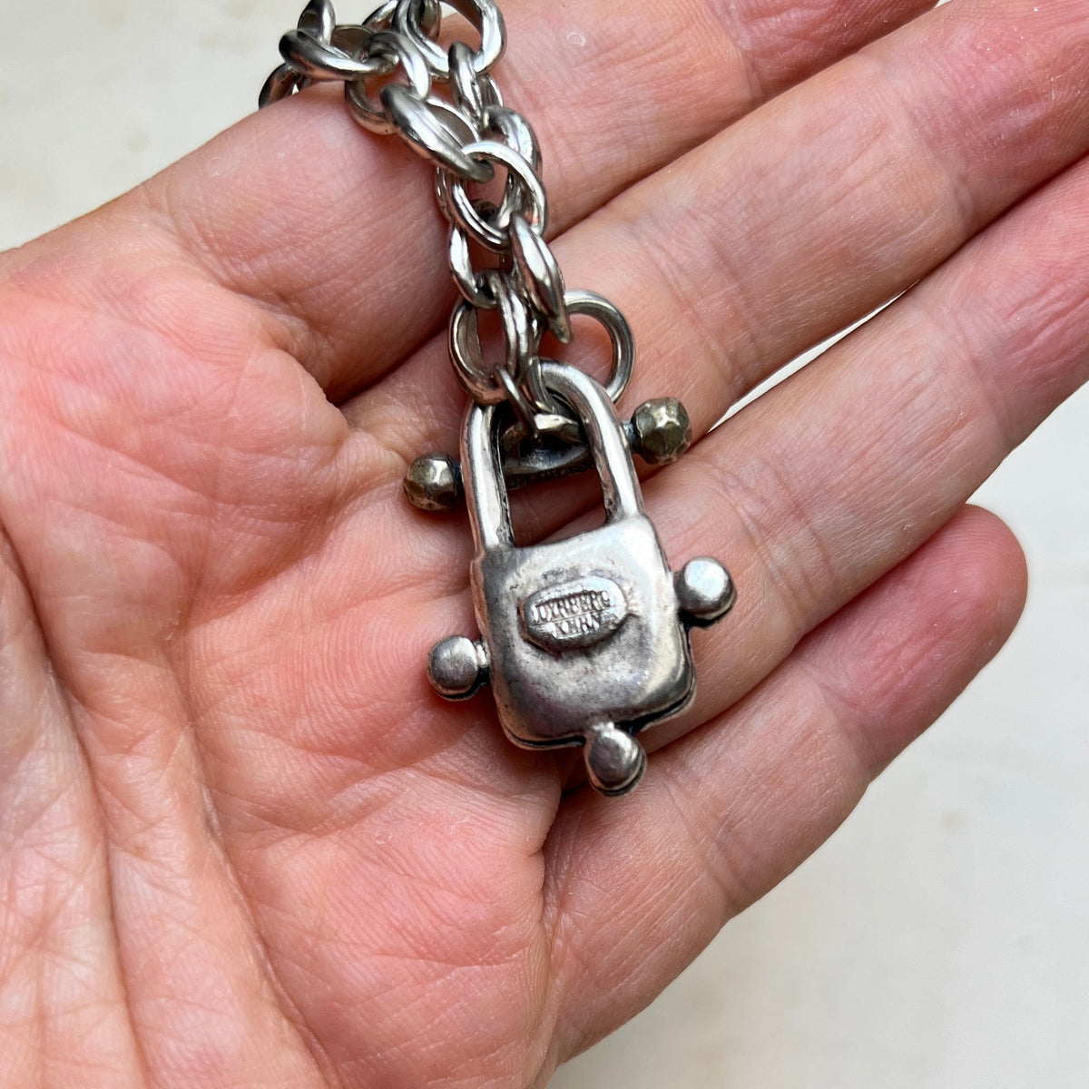 Vintage Y2K Dyrberg / Kern Knebel Halskette mit blauem Swarovskistein Dänischer Modeschmuck