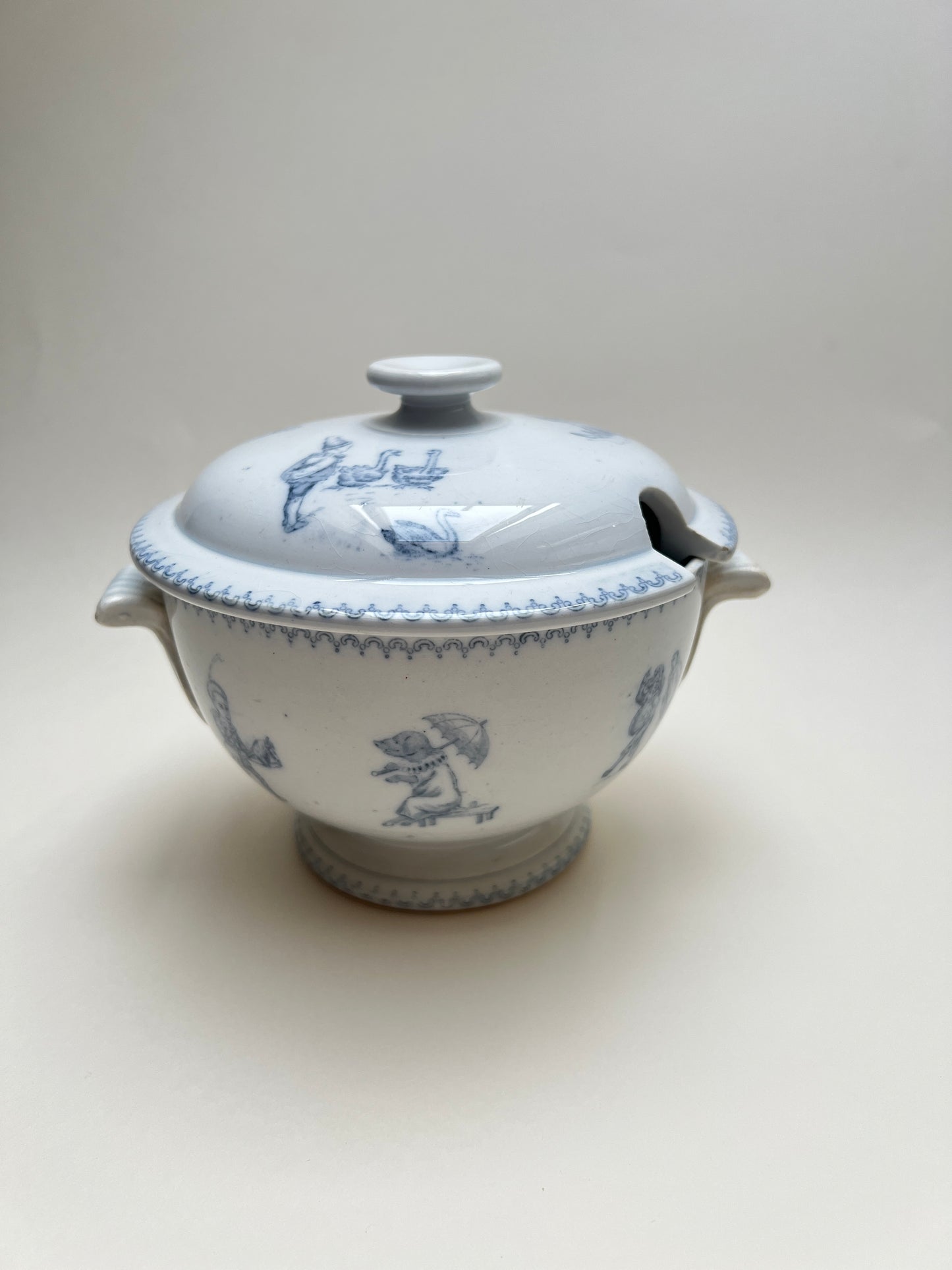 Antike U&C Sarreguemines Passe Temps Suppenterrine Écuelle französisches Steingut Terre de Fer Fayence Faience