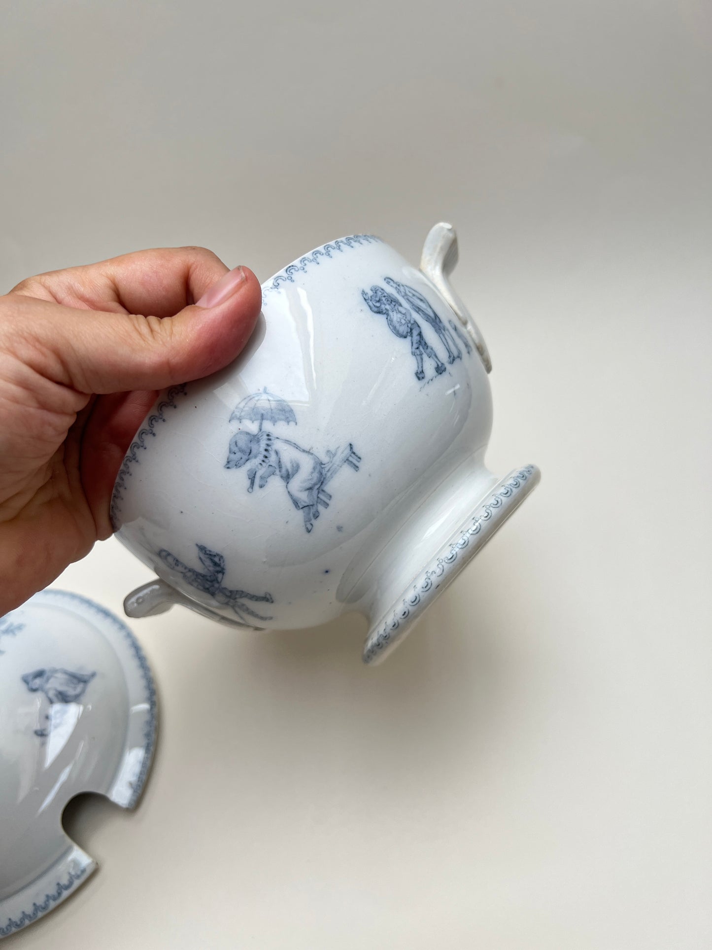 Antike U&C Sarreguemines Passe Temps Suppenterrine Écuelle französisches Steingut Terre de Fer Fayence Faience