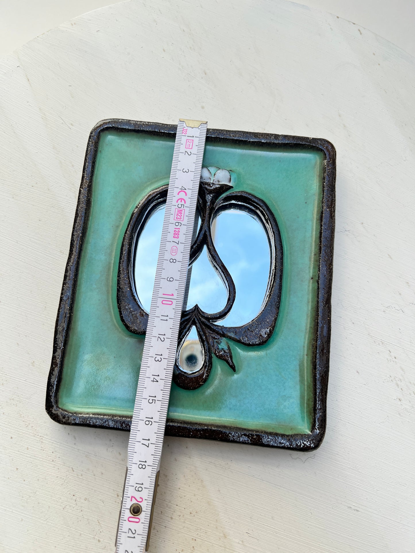 Vintage Keramik Wandkachel Fliese Wandbild Linda Hamkens Jugendstil Blume mit Spiegel Inlay