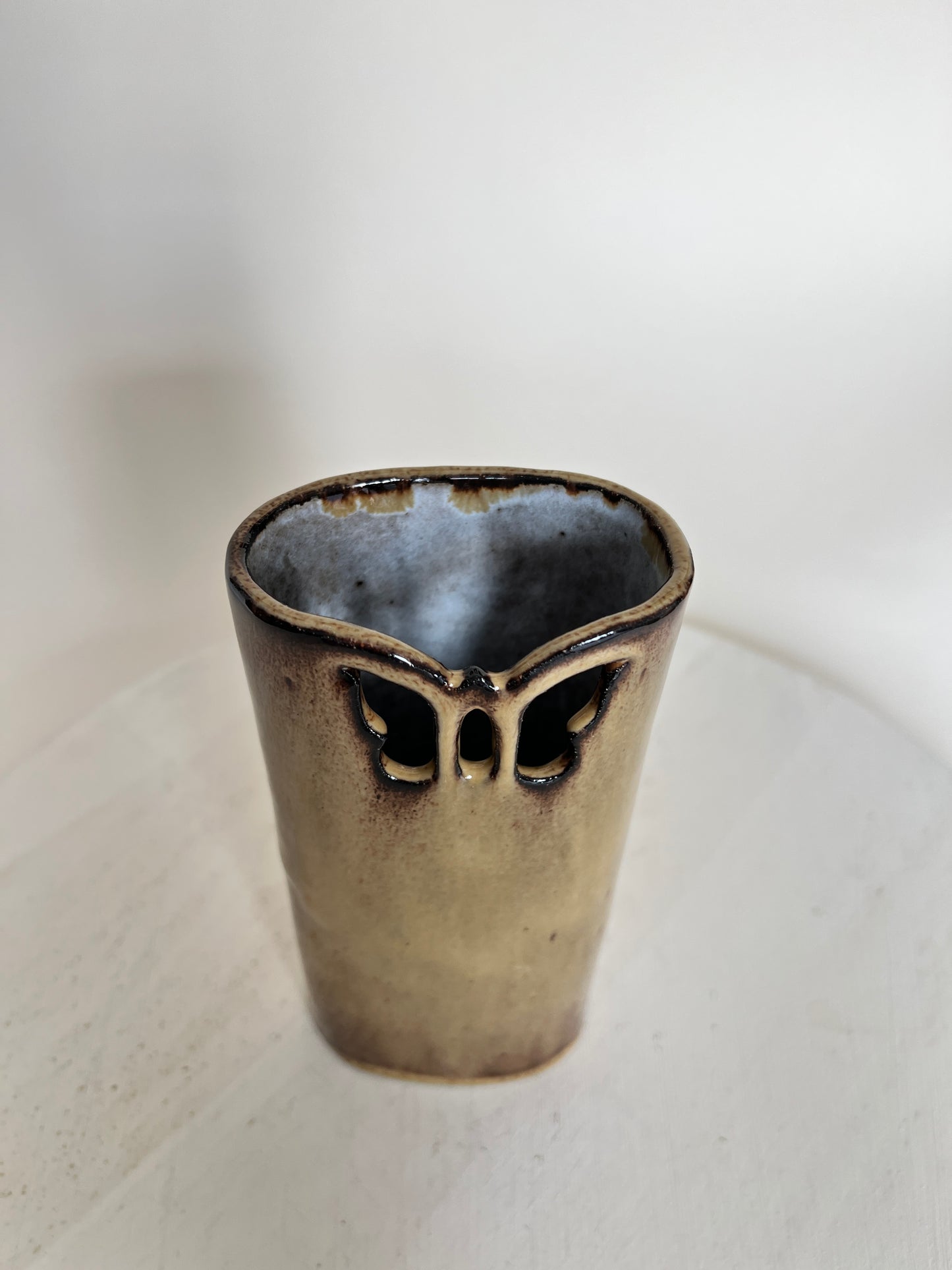 Vintage Kleine braune Vase Schmetterling Blumenvase West German Pottery Keramik