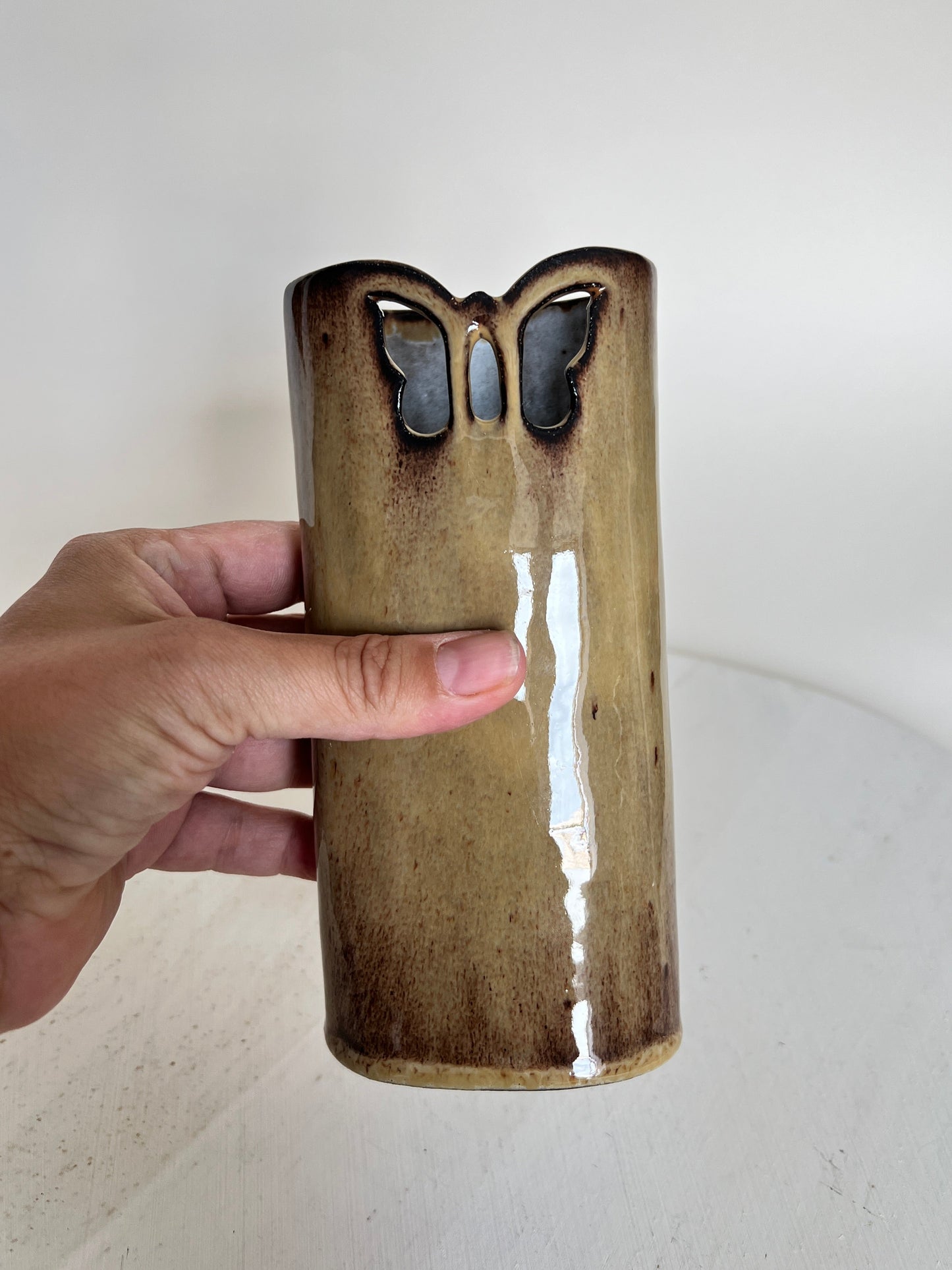Vintage Kleine braune Vase Schmetterling Blumenvase West German Pottery Keramik