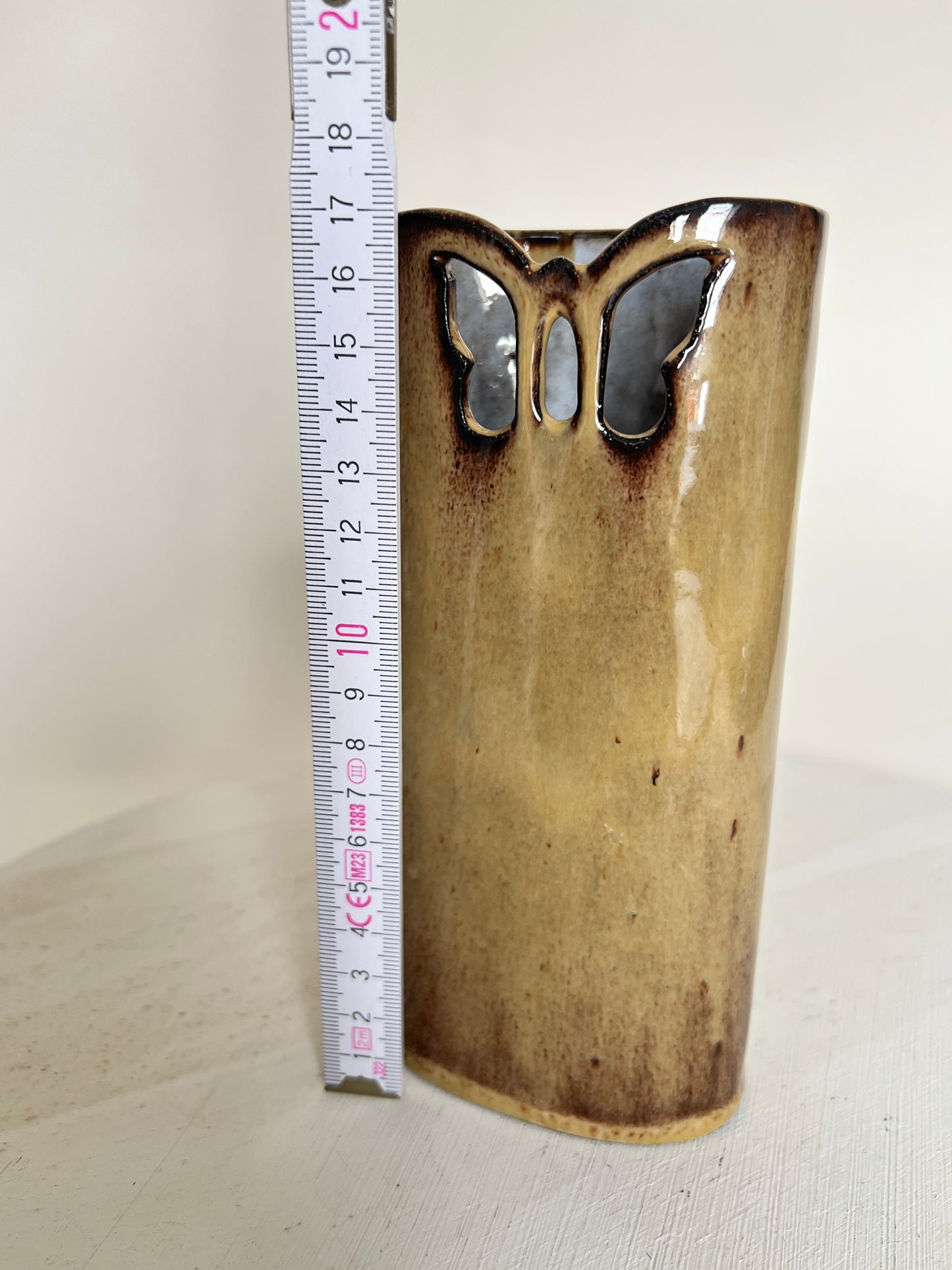 Vintage Kleine braune Vase Schmetterling Blumenvase West German Pottery Keramik
