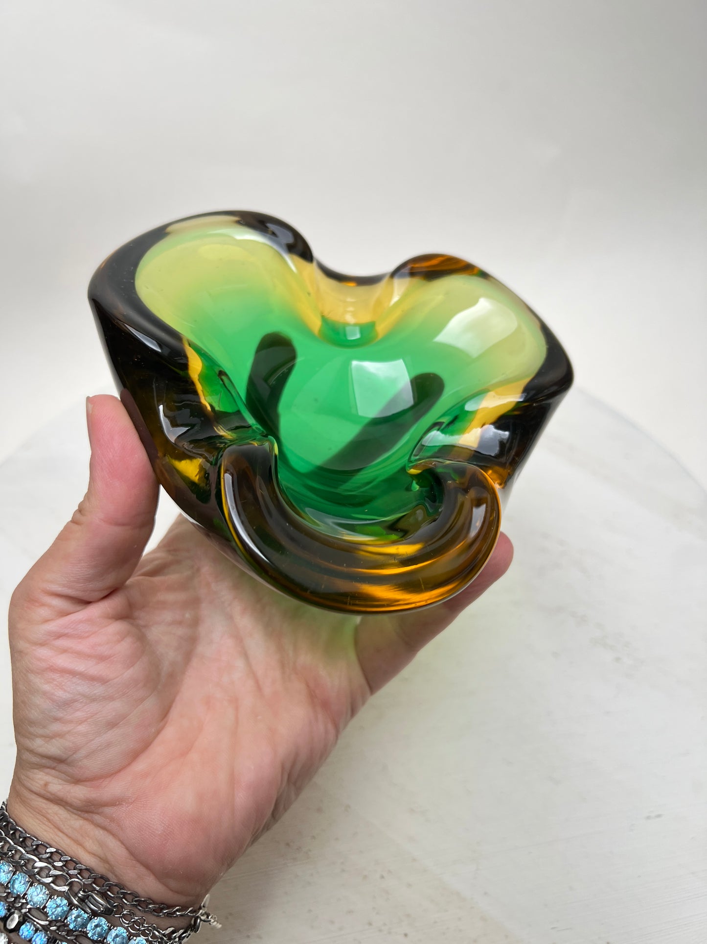 Vintage Mid Century Sommerso Murano Stil Aschenbecher Geodenschale Glasschale Vide Poche grün gelb Farbverlauf Taschenleerer