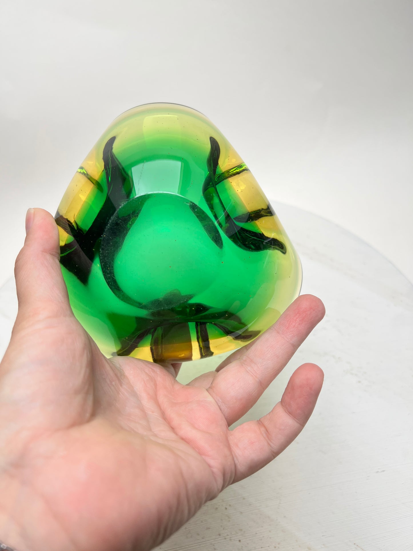 Vintage Mid Century Sommerso Murano Stil Aschenbecher Geodenschale Glasschale Vide Poche grün gelb Farbverlauf Taschenleerer