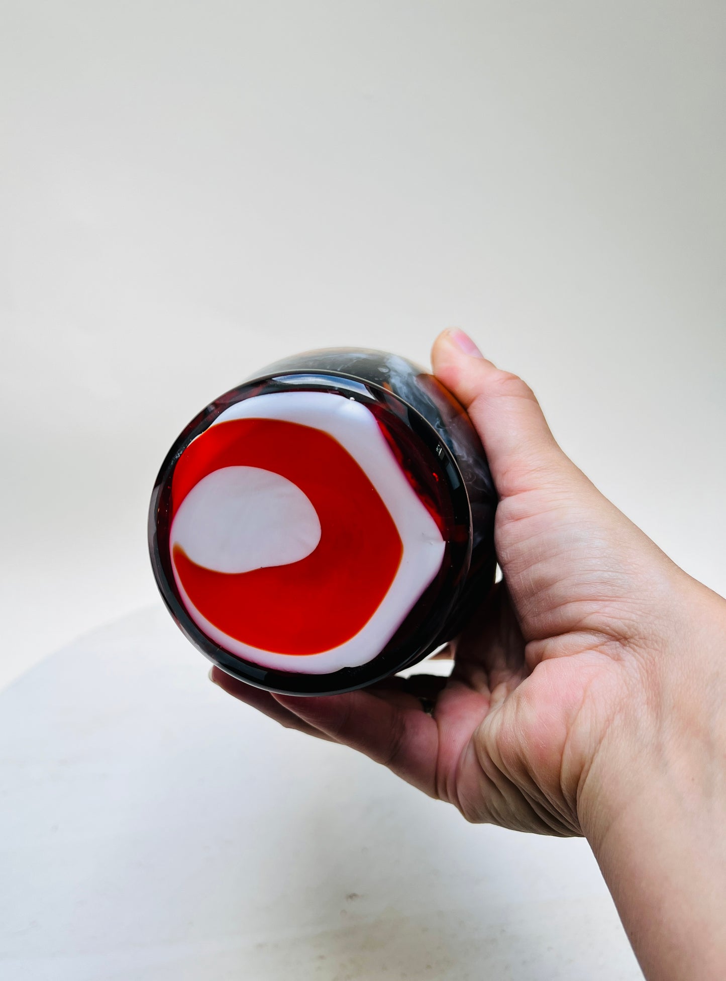 Mid Century Pop-Art Opaline Joska Henkelvase Opalvase Florence Carlo Moretti Schwarz Rot Blumenvase Krugvase