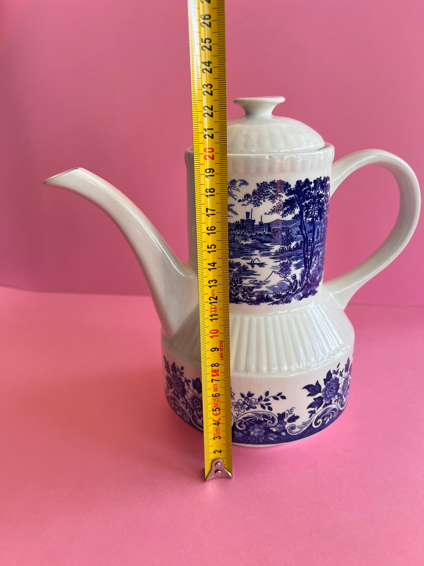Vintage Kaffeekanne Englisch „English Scene“ – blau weiß – Broadhurst Staffordshire – Mid Century