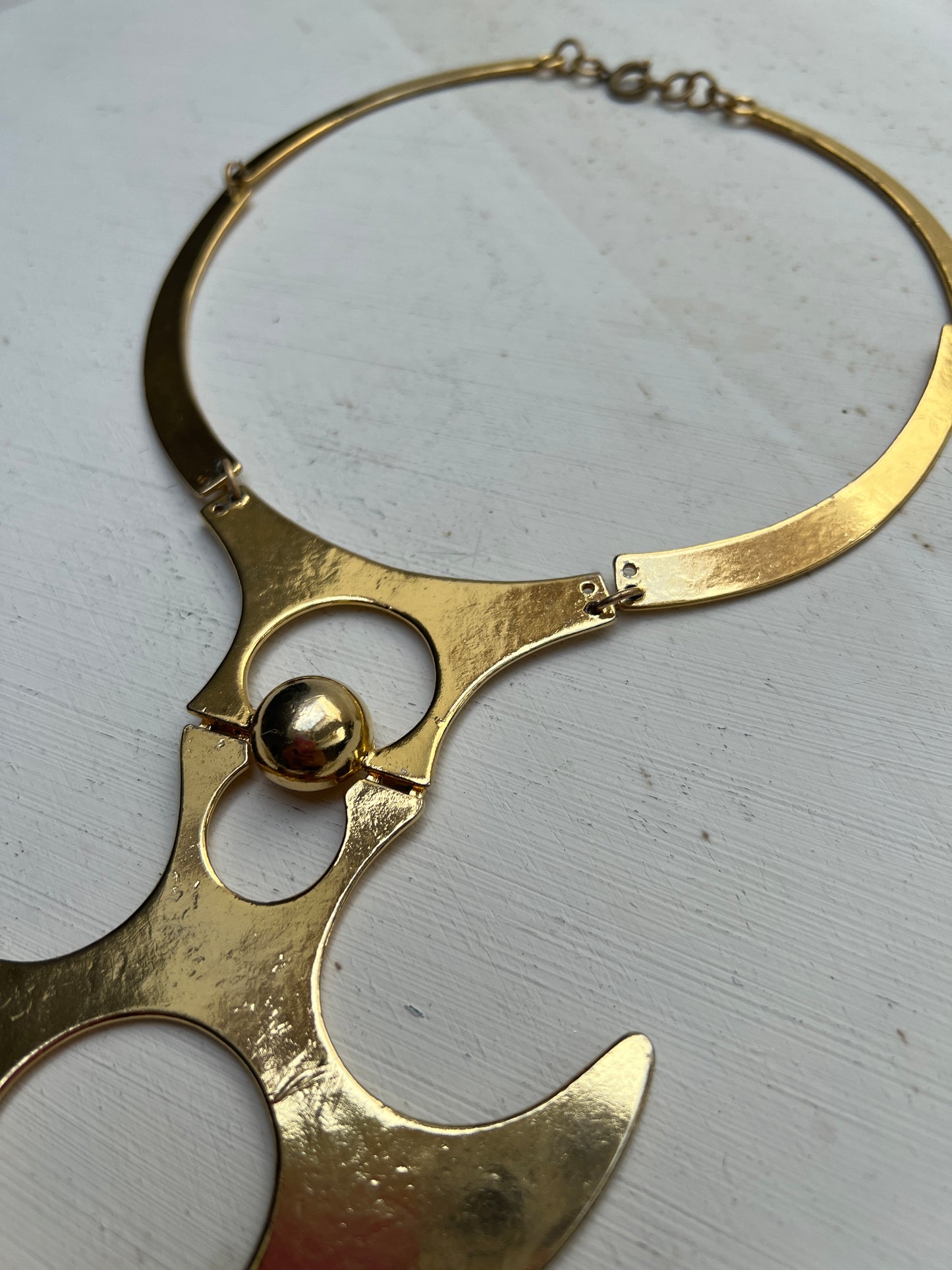 Futuristische Space Age Choker Halskette Schmuck gold Messing Mid Century Statement Modernist Halsreif