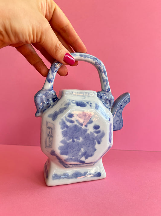 Vintage Porzellan Deko Vase  – blau weiß China Stil – Chinoiserie Objekt – dekorative Keramik Teekanne ohne Deckel