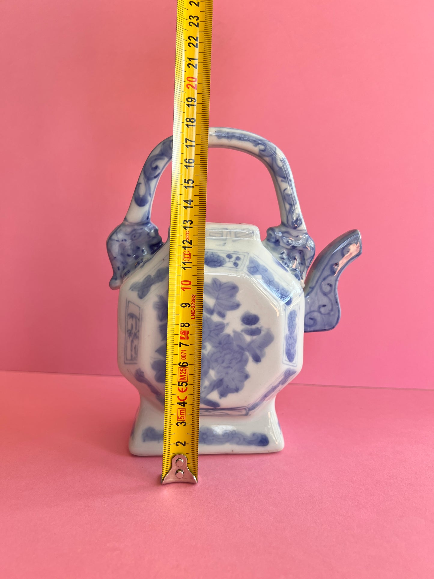 Vintage Porzellan Deko Vase  – blau weiß China Stil – Chinoiserie Objekt – dekorative Keramik Teekanne ohne Deckel