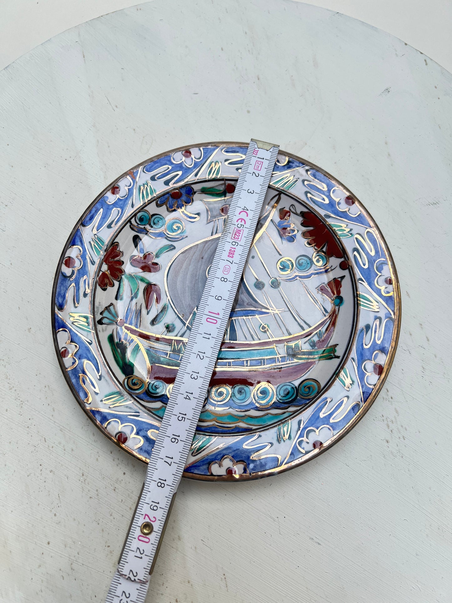 Vintage Ikaros Pottery Wandteller Rhodos Griechenland Handbemalt Segelschiff Gold-Relief Souvenir Ø 17,5cm