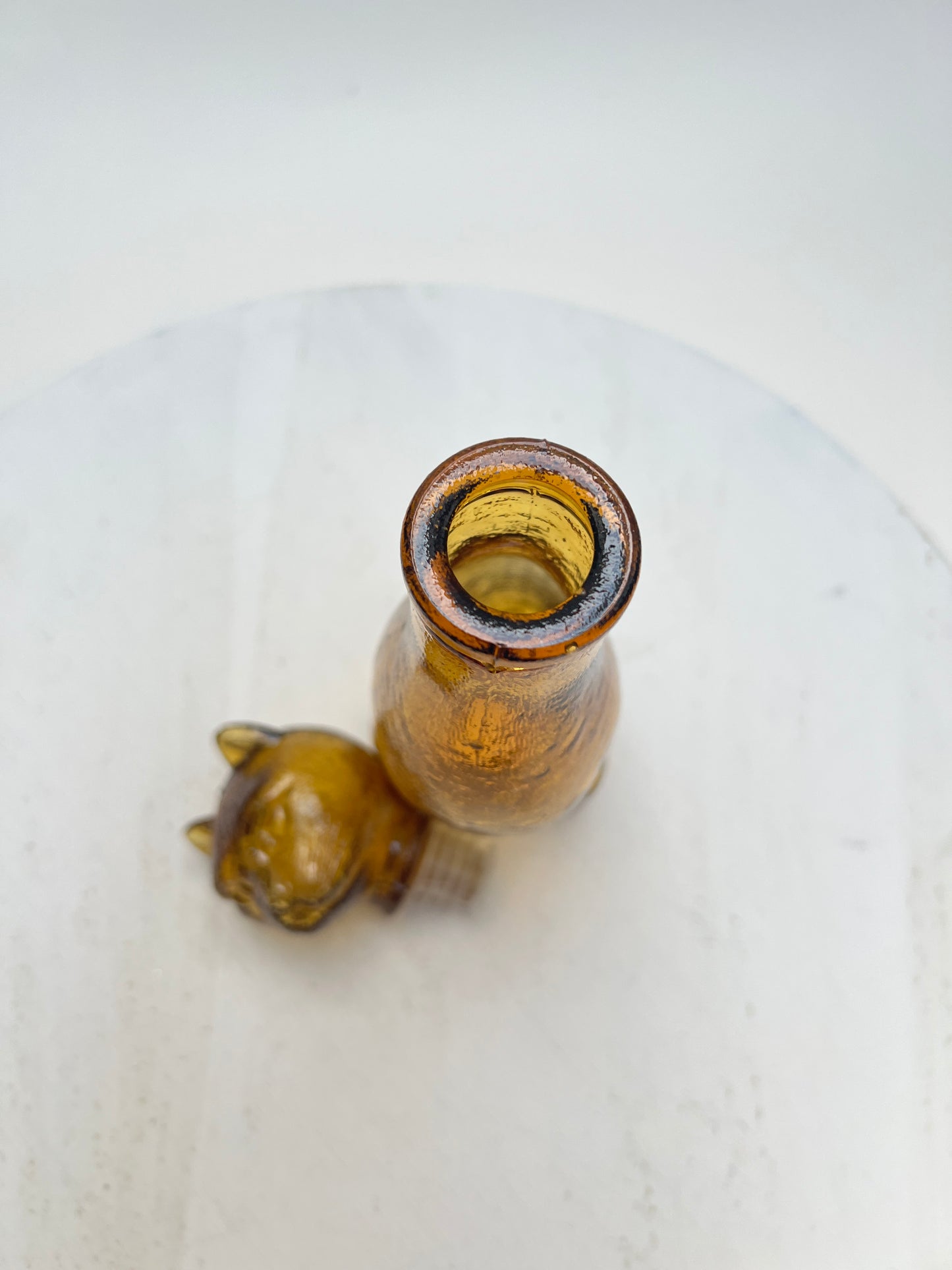 Vintage Katzen Flasche Dekanter Amber Glas Bernsteinglas Empoli Stil Pressglas