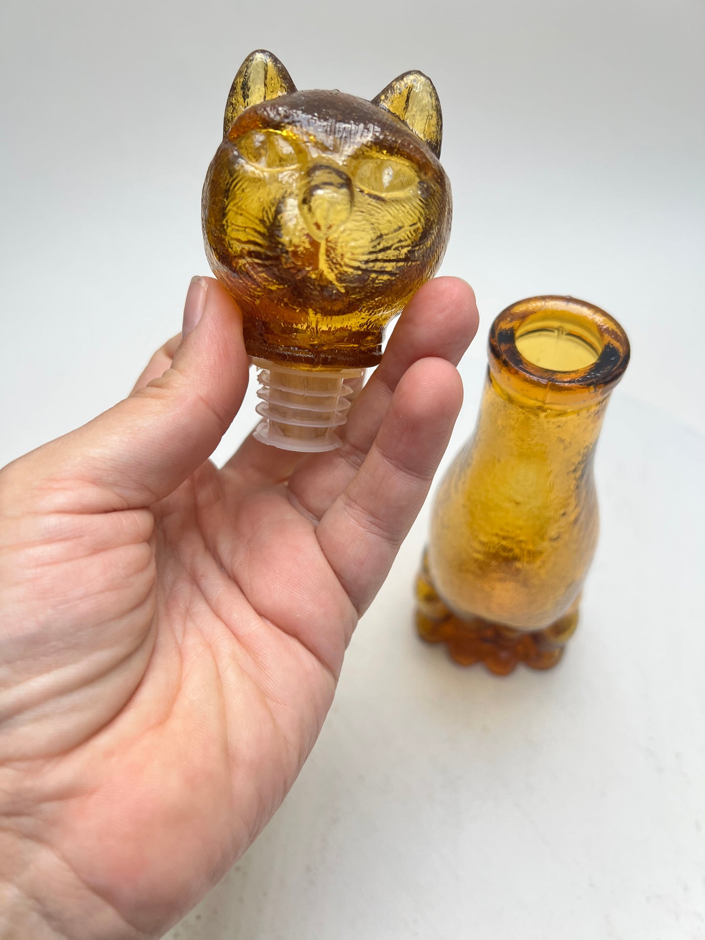 Vintage Katzen Flasche Dekanter Amber Glas Bernsteinglas Empoli Stil Pressglas
