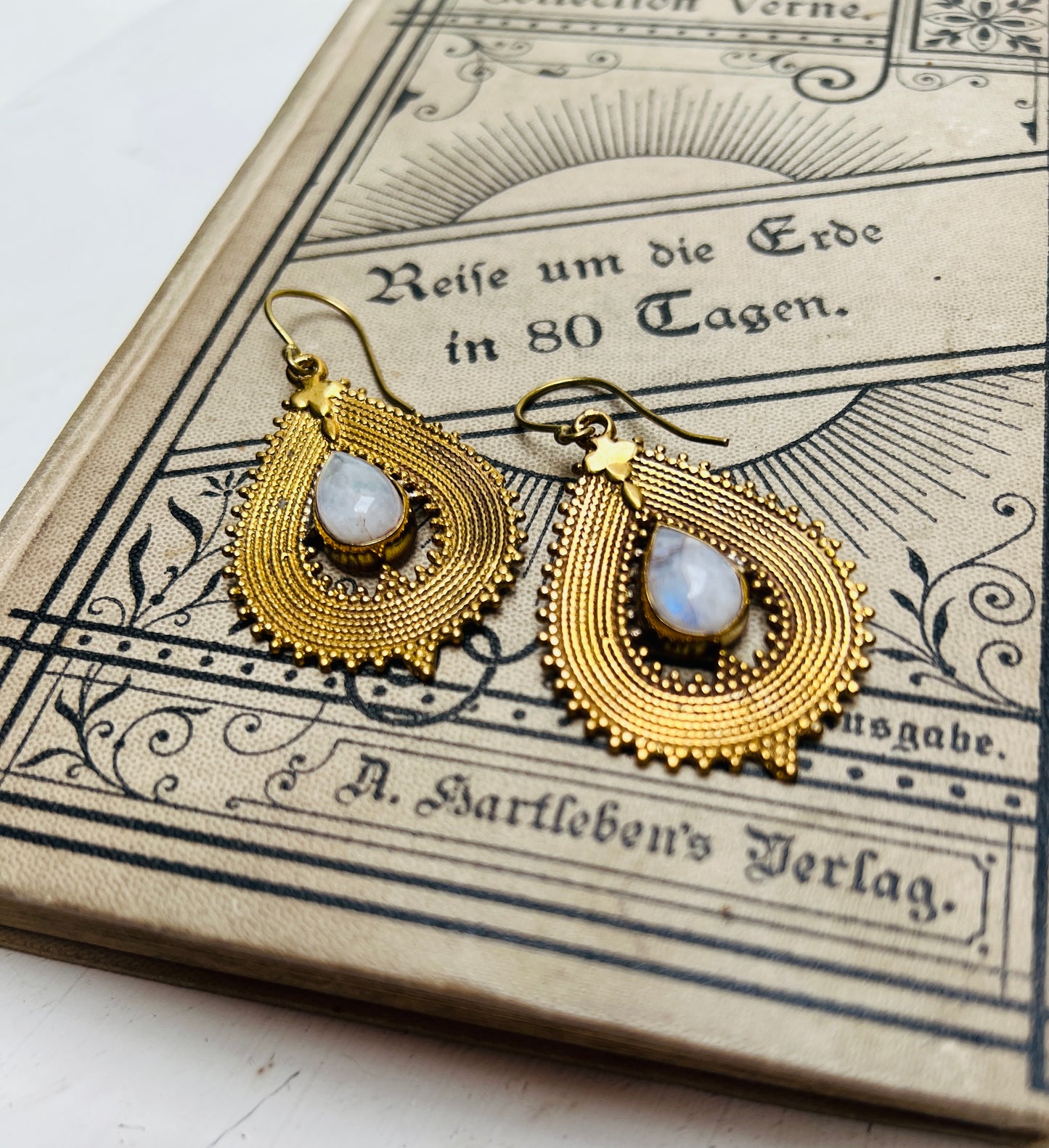 Vintage Goldene Tropfen Ohrringe Ohrhänger Mondschein Opalit Ethno Boho