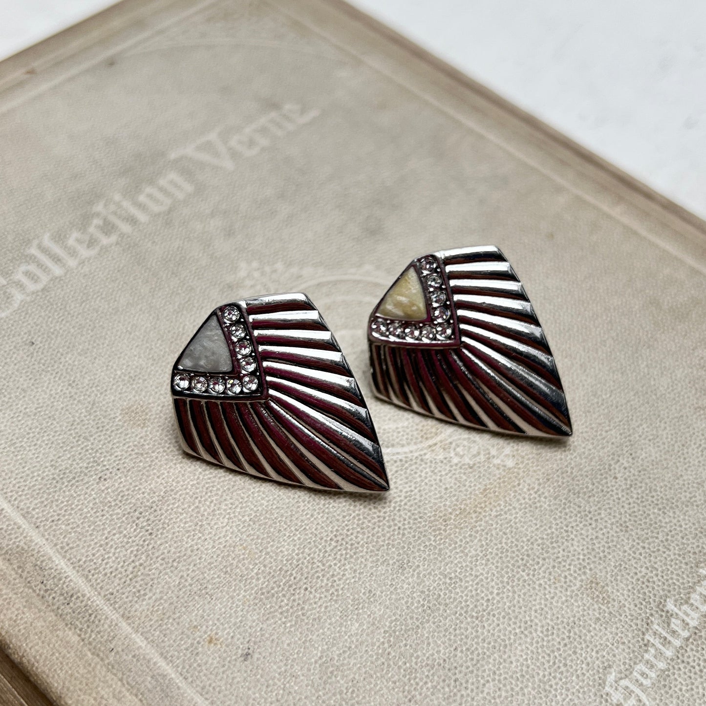 80er Jahre Vintage Ohrclips silber Art Deco Strahlen Dreiecke