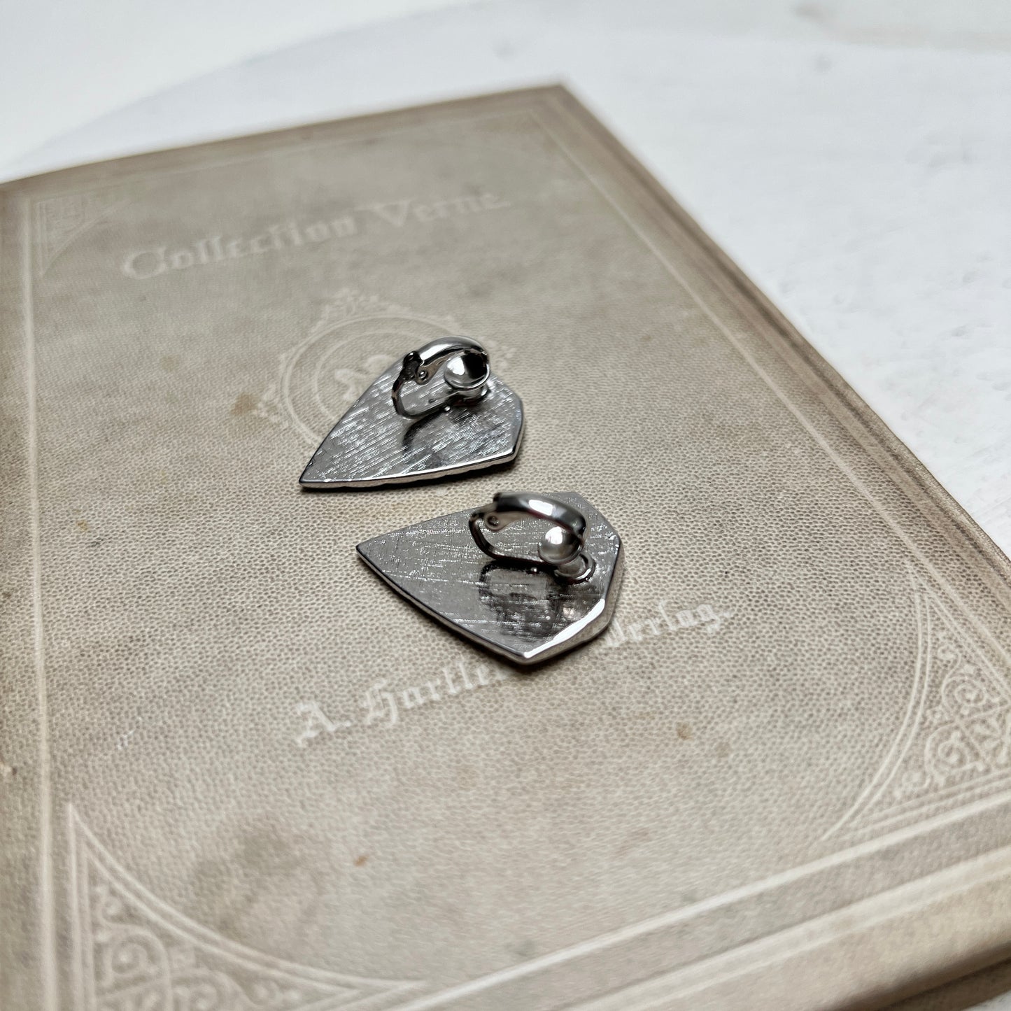 80er Jahre Vintage Ohrclips silber Art Deco Strahlen Dreiecke