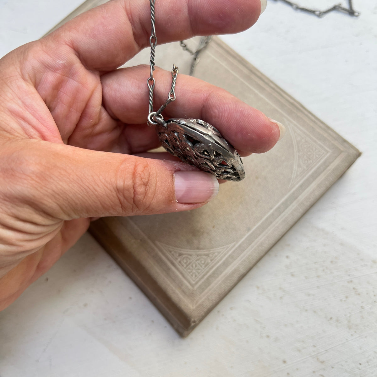 Vintage Halskette Antik Silber Herzanhänger Zinn Trachten Landhaus Filigran Schmuck