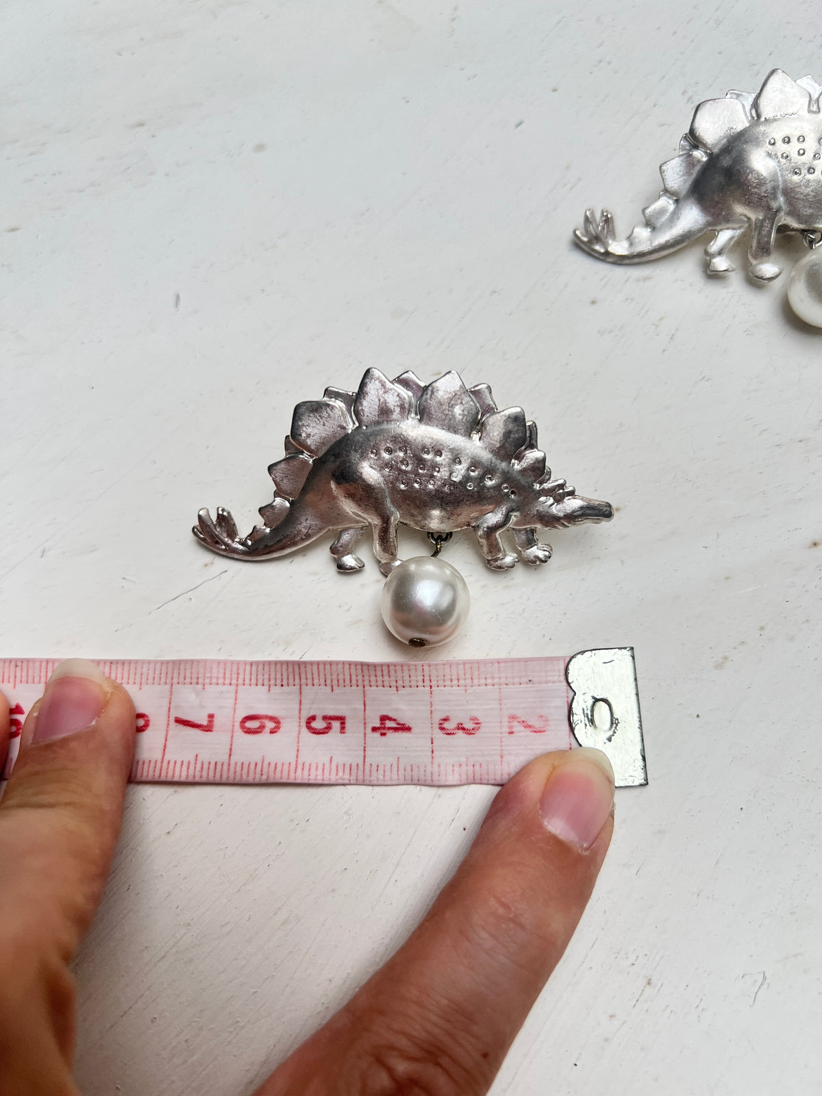 Vintage Designer Ohrclipse Yuta Pasch Dinosaurier Stegosaurus Kitsch Avantgarde