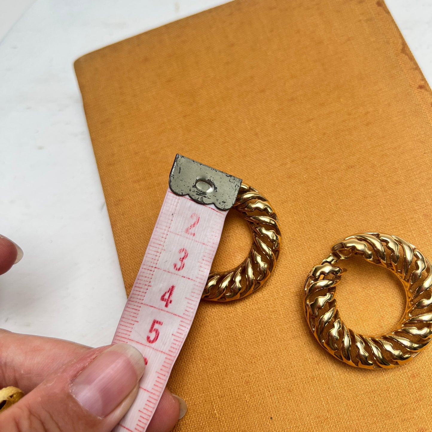 Vintage 80er 90er Ohrringe Pierre Lang vergoldet rund Flecht Kordeldesign