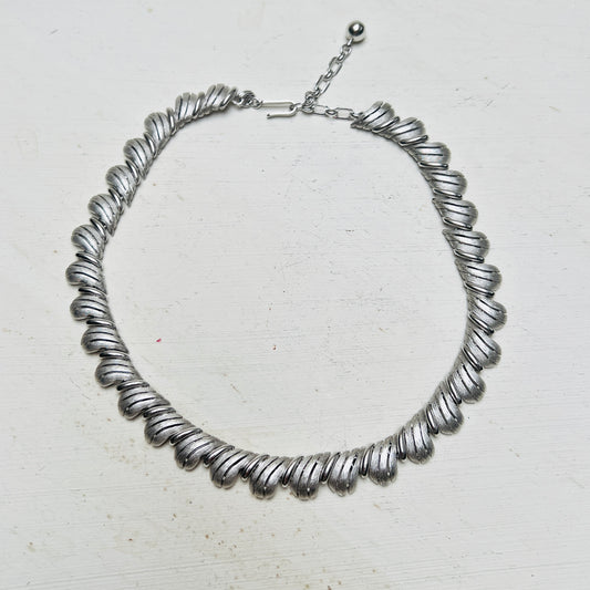 Vintage Trifari Chocker Collier Halskette gebürstet silber Schmuck Mid Century