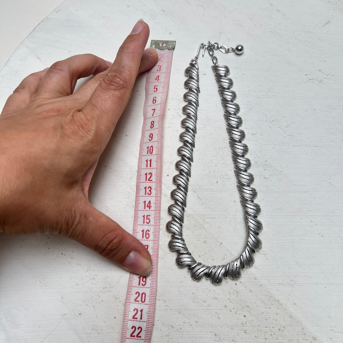Vintage Trifari Chocker Collier Halskette gebürstet silber Schmuck Mid Century
