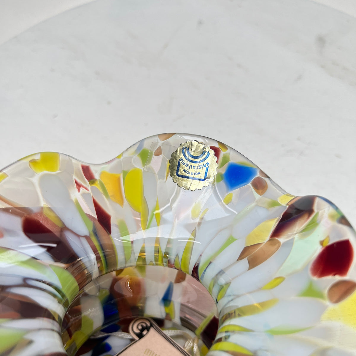 Vintage mundgeblasene Kunstglas Konfetti Vase Murano Stil Holstein Wellenrand Ruffle
