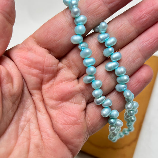 Vintage Chocker Halskette aus hellblauen Zuchtperlen Barockperlen türkis
