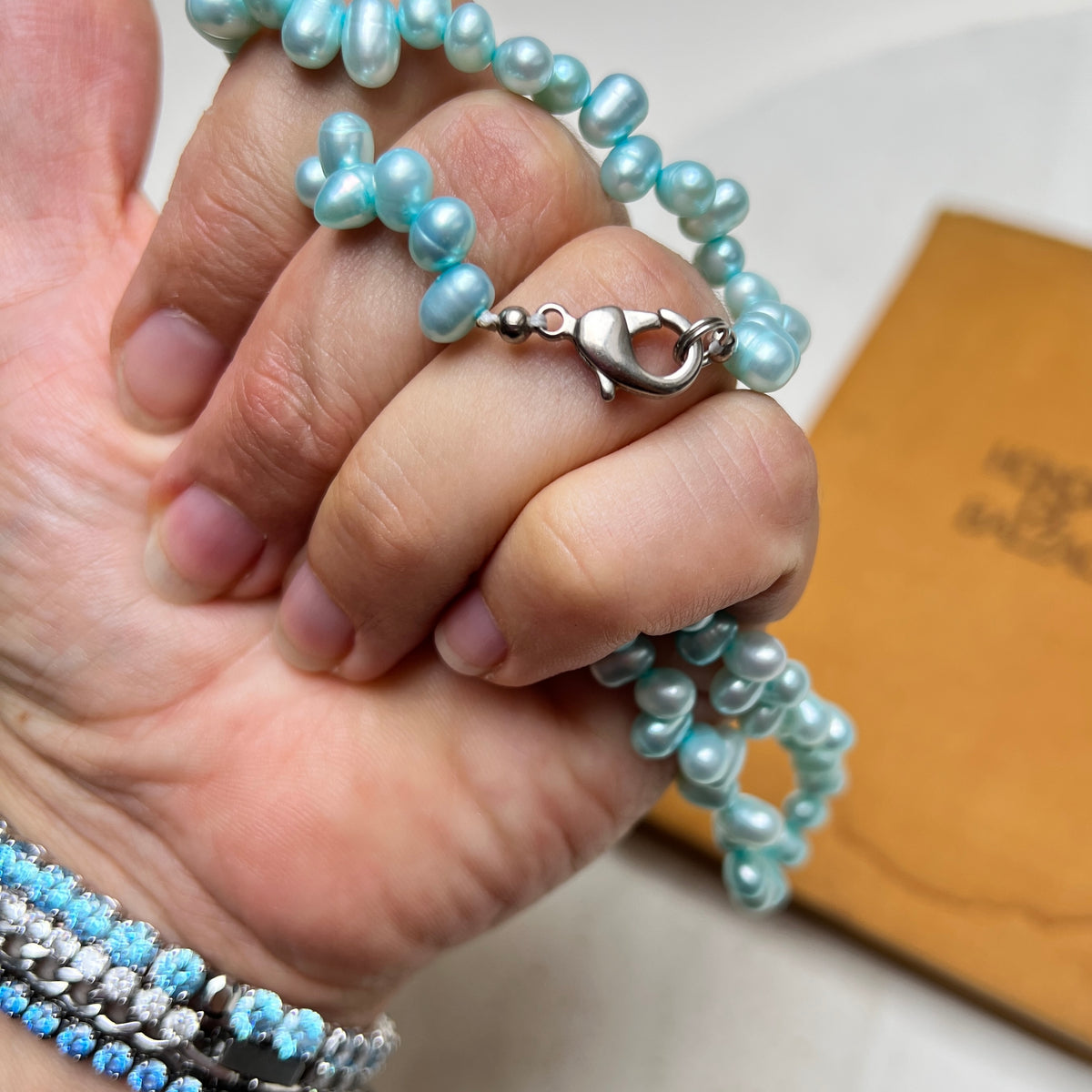Vintage Chocker Halskette aus hellblauen Zuchtperlen Barockperlen türkis