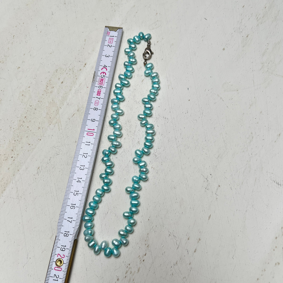 Vintage Chocker Halskette aus hellblauen Zuchtperlen Barockperlen türkis