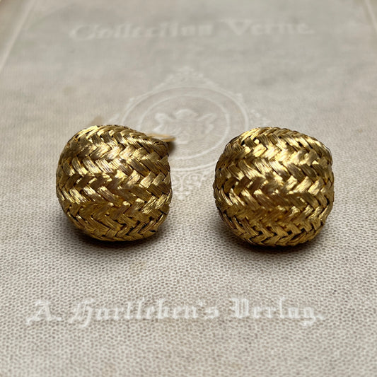 Vintage Ohrclipse Halbkugel Bombé Goldfarben Hollywood mit Korbgeflecht-Textur