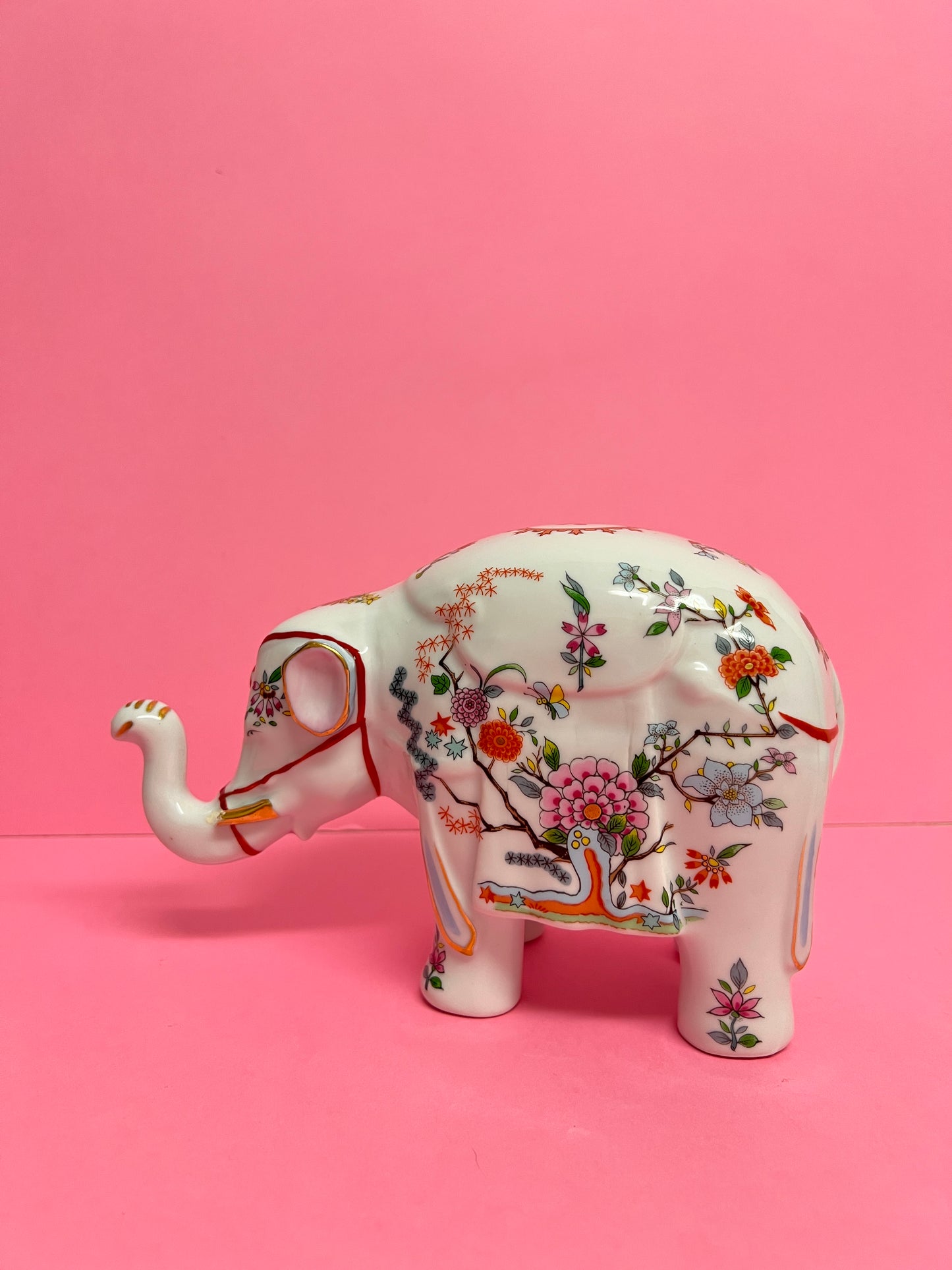 Vintage Porzellan Figur Elefant Aichi Seto Japan Chinoiserie Floral japanische Keramik Hollywood Regency