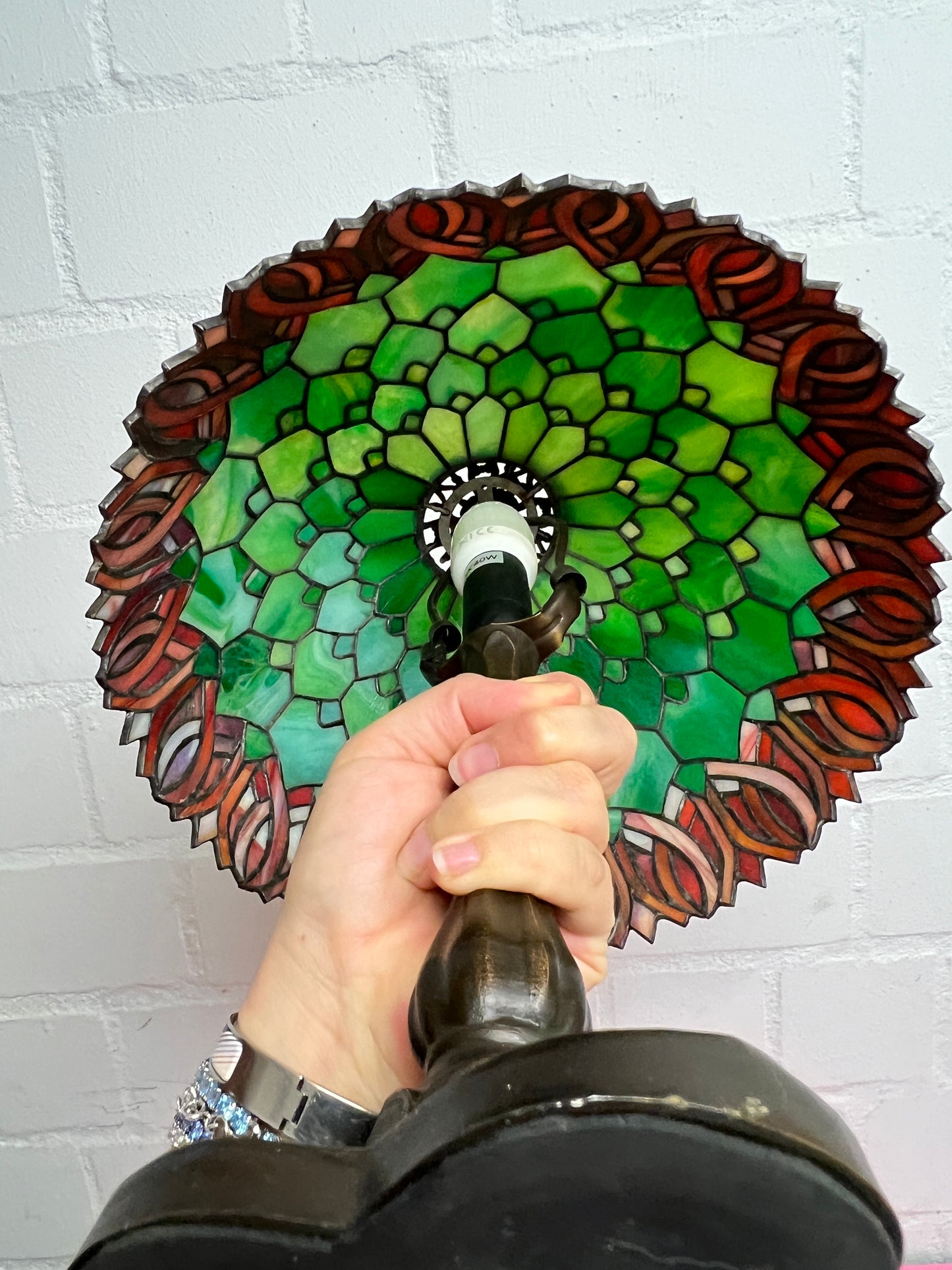 Grüne Blätter Tiffany Stil Jugenstil Art Deco Tischlampe Schreibtisch Wohnzimmer Lampe Buntglas