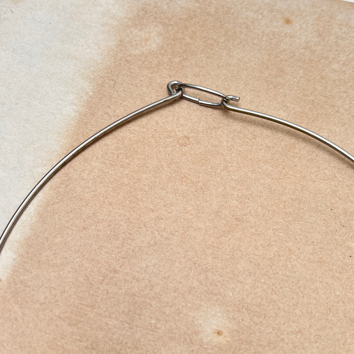 Vintage Space Age Halsreif mit Modular-Anhänger Op-Art Modernist Silber Kette