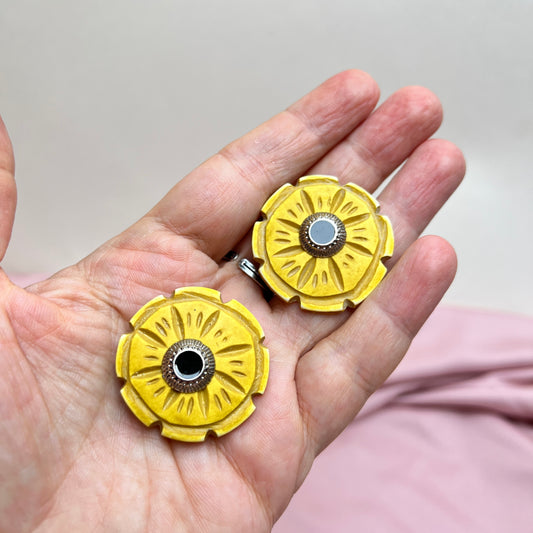 Vintage 90er Ohrclipse Resin Sonnenblume gelbe Blumen
