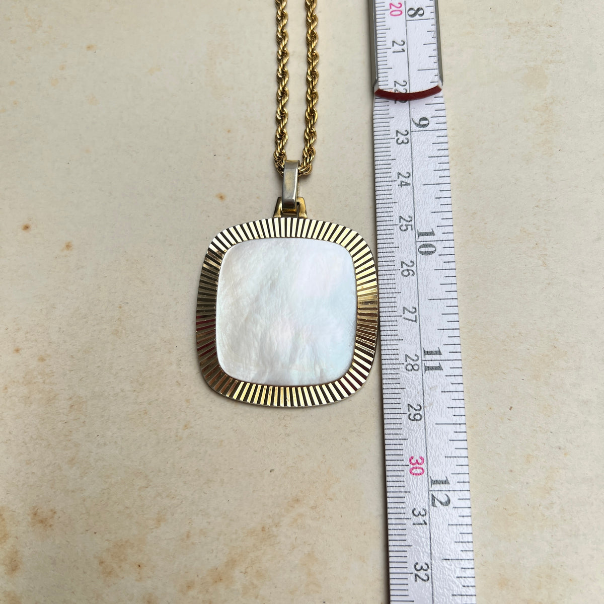 Vintage Perlmutt Halskette Westdeutschland Österreich Mid Century Modeschmuck Gold - Ges. Gesch. gemarkt