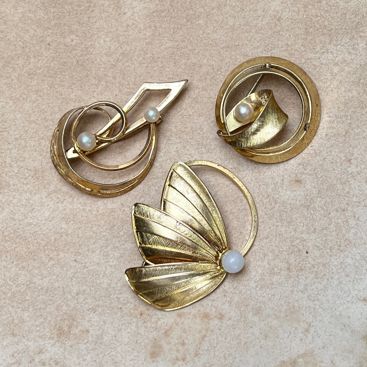 Vintage Broschen Mid Century Perle gold filigran 50er Schmuck B-Ware Konvolut