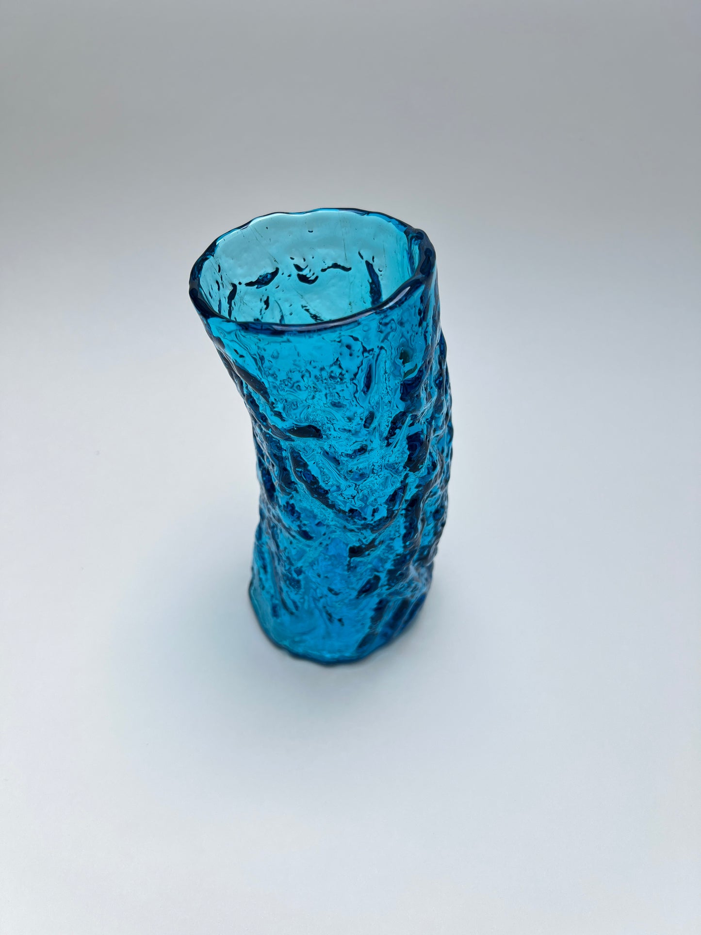 Vintage Struktur Eisglas Vase Optik Mid Century Modern Borkenglas Ingrid Whitefriars Bark Türkisblau