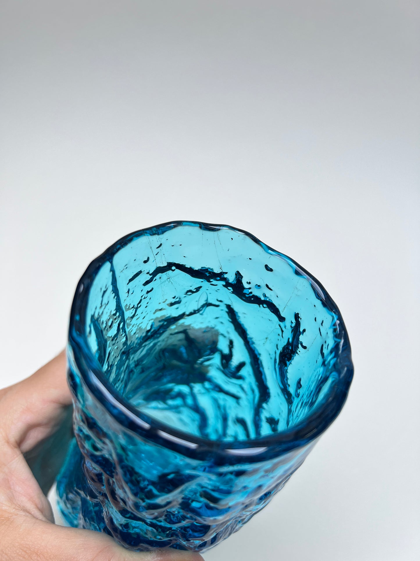 Vintage Struktur Eisglas Vase Optik Mid Century Modern Borkenglas Ingrid Whitefriars Bark Türkisblau