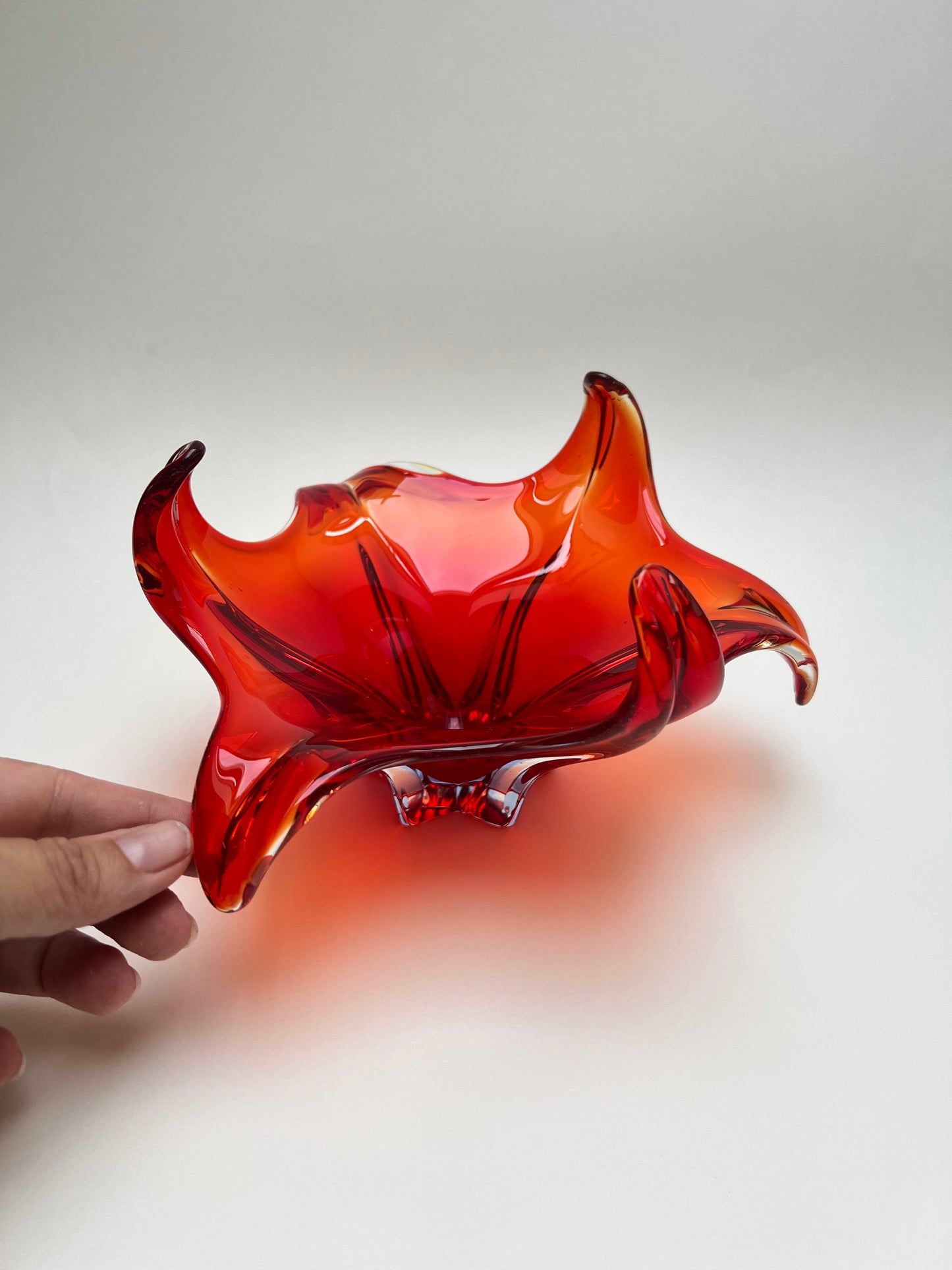 Murano Stil Glas Schale Zipfelschale rot blutorange Vintage Designschale Italien Mid Century