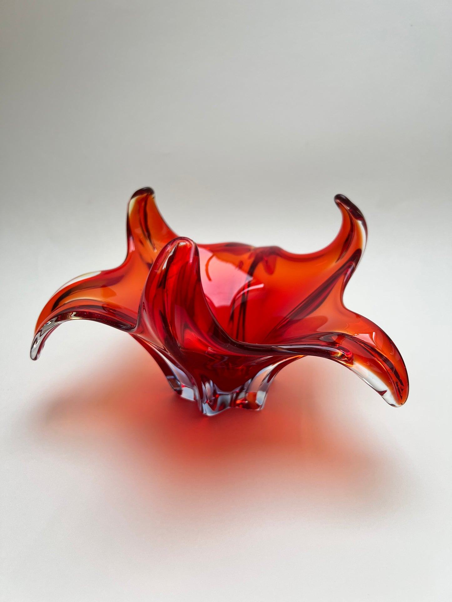 Murano Stil Glas Schale Zipfelschale rot blutorange Vintage Designschale Italien Mid Century
