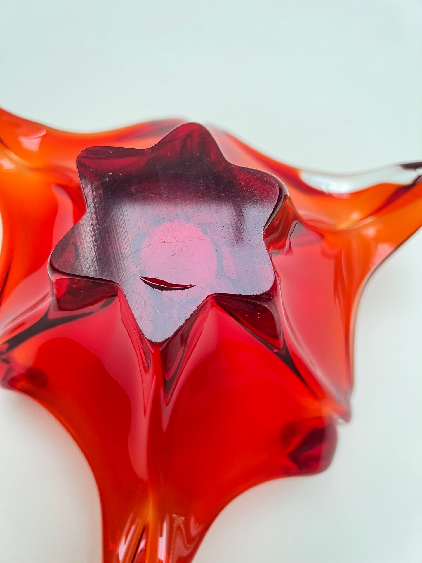Murano Stil Glas Schale Zipfelschale rot blutorange Vintage Designschale Italien Mid Century