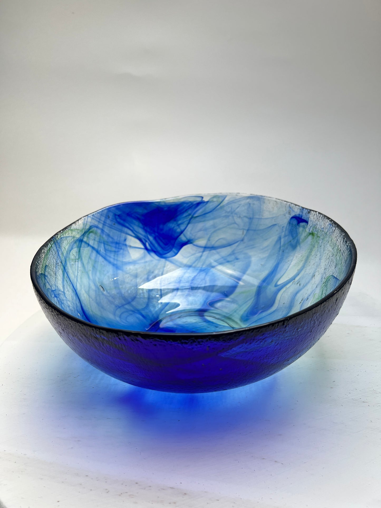 Blaue Batik Contrast Glasschale Obstschale skandinavisch Swirl mundgeblasen