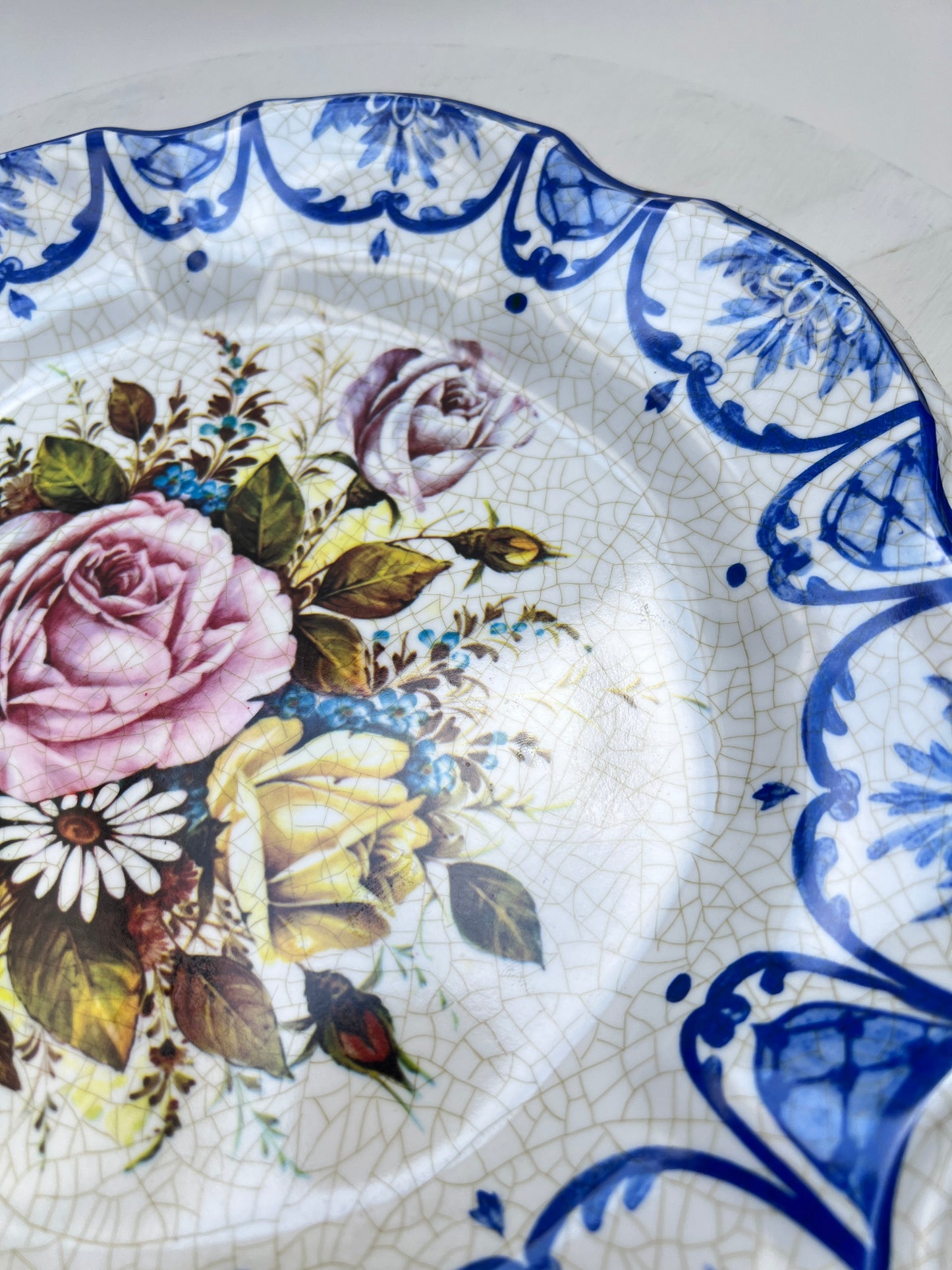 Vintage Melamin Wandteller mit Rosenmotiv & Delft Blau | Österreich Souvenir Innsbruck Salzburg Bregenz | 60er Jahre