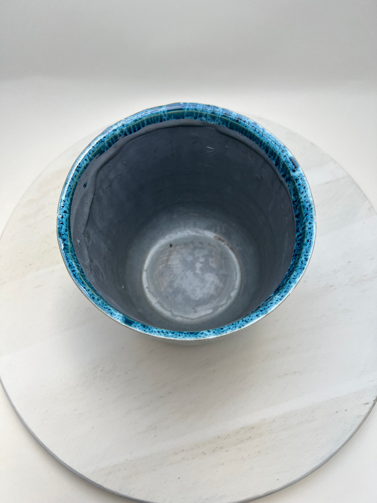 Vintage Keramik Übertopf Blau Türkis | Handgefertigter Blumentopf | Fat Lava Stil | Studiokeramik | Pflanzgefäß Ø 16 cm