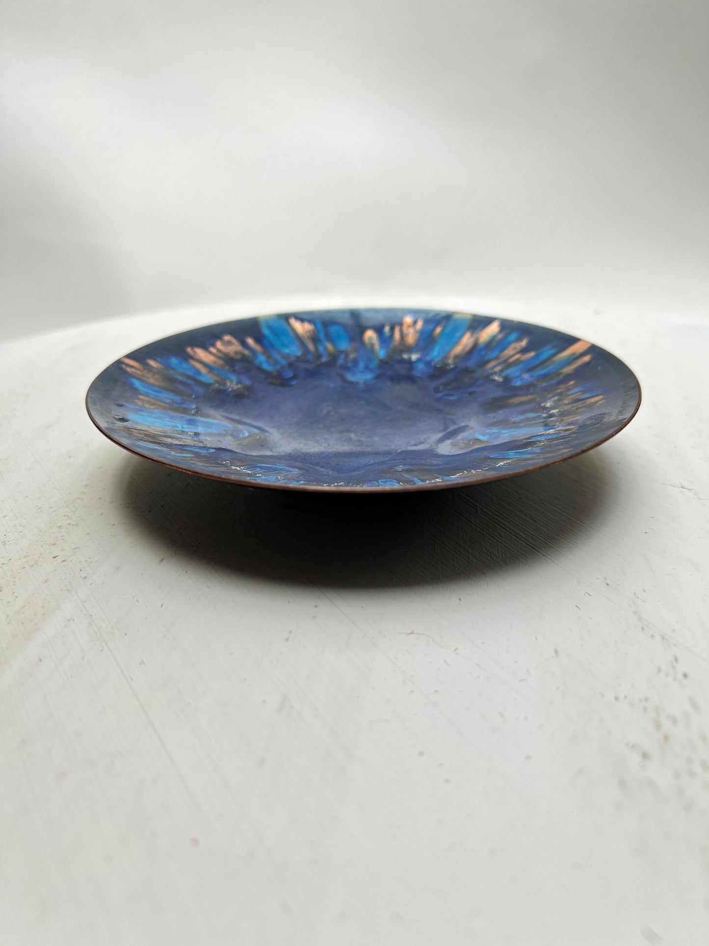 Vintage Emaille Schale handbemalt | Blau Türkis Kupfer | Mid Century Dekoschale | Kunstemaille | 20 cm