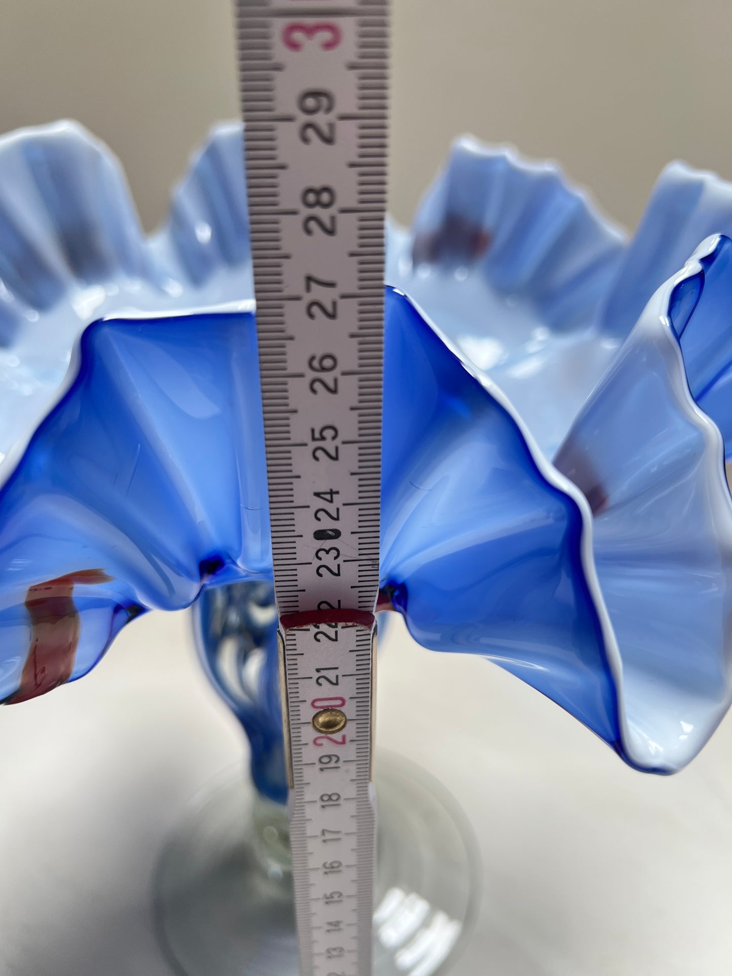 Vintage Murano Stil Glasvase Blau Handgefertigte Kunstglas Vase mit Rüschenrand 27 cm
