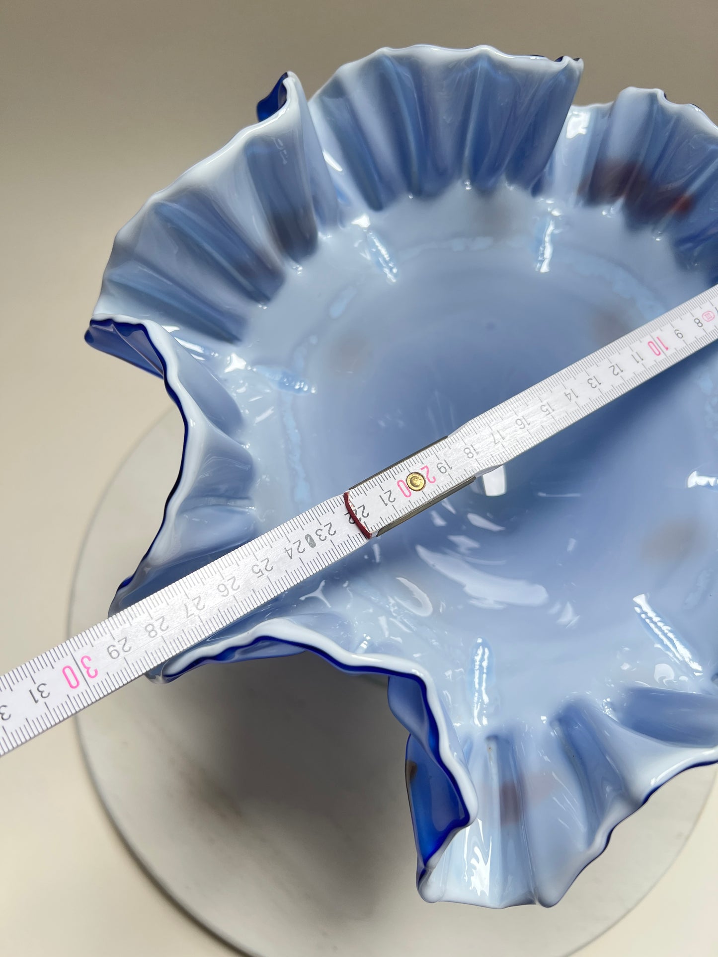 Vintage Murano Stil Glasvase Blau Handgefertigte Kunstglas Vase mit Rüschenrand 27 cm