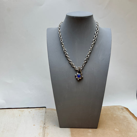 Vintage Y2K Dyrberg / Kern Knebel Halskette mit blauem Swarovskistein Dänischer Modeschmuck